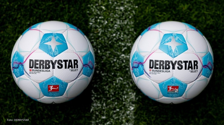 德甲官方公布24/25赛季比赛用球：蓝白配色“德比之星”⚽️